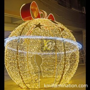 Create landscape ball Christmas lighting