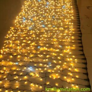LED Curtain Lights whit white flashing bulbs